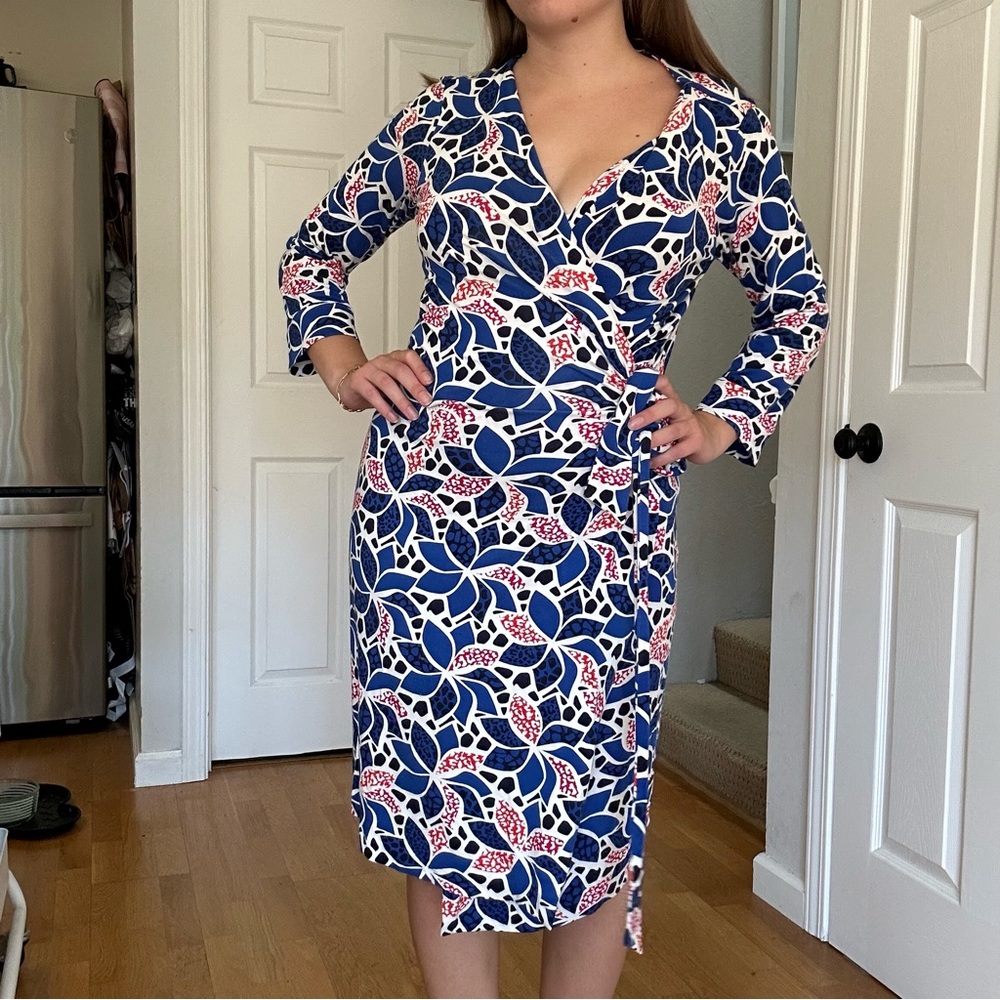 Diane von Furstenberg Blue Printed Wrap Dress Size 8